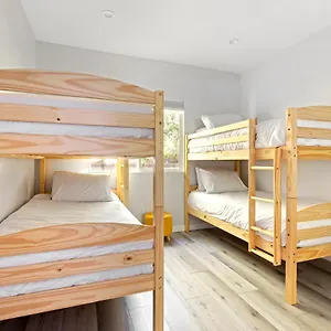 https://adorable-3-bedroom-home-with-hot-tub-more.topanaheimhotels.com