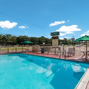 https://quality-inn-little-creek.williamsburghotelsusa.com